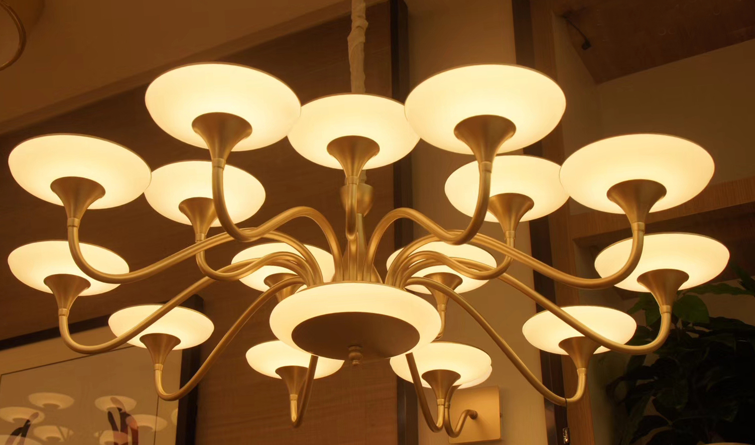 家庭裝修買燈指南|北歐極簡(現(xiàn)代簡約)燈飾經(jīng)典產(chǎn)品賞析!